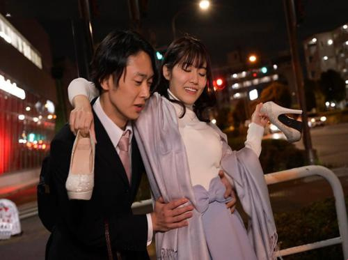Nao Jinguji yang mabuk mencoba meniduri pegawai junior